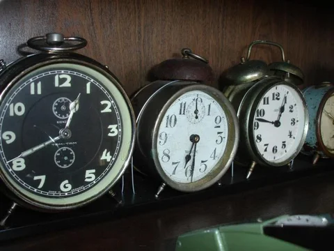 Clocks1.jpg
