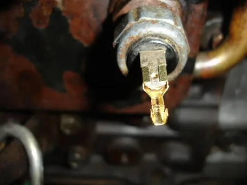 OilSwitchSpade.webp