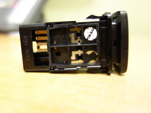 Switch Bottom.jpg Switch Bottom.jpg