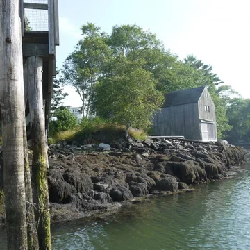 big house fishing barn.webp