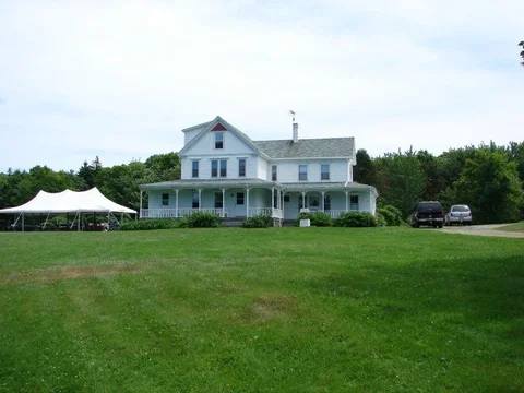 big house wedding day.webp