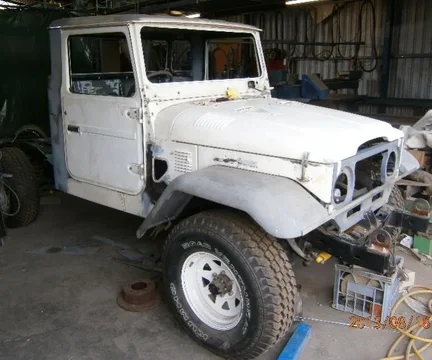 Mudguards and Bonnet 1.webp