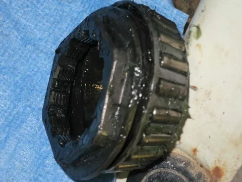 axle nut: outer bearing small.webp