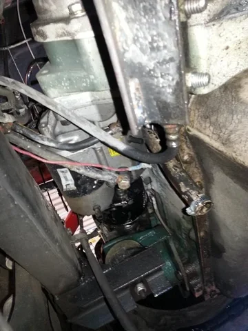 leaky clutch slave cylinder.webp