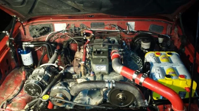 engine bay 2.jpg