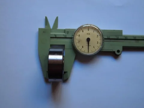 Idler bearing, drive belt 2001 LC series 100 003.webp