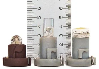 led-twist-lock-base-replacement-bulb-comparison.jpg
