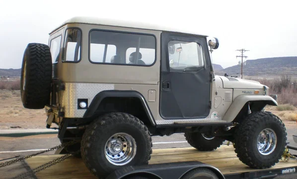 FJ 40 - 1.webp