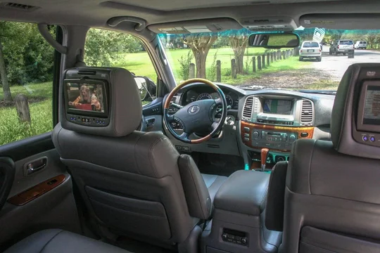 LX 470 (4 of 1).webp