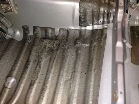 driver's side floor.webp