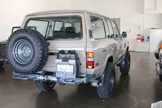 1990_FJ62_TLC_r341.webp