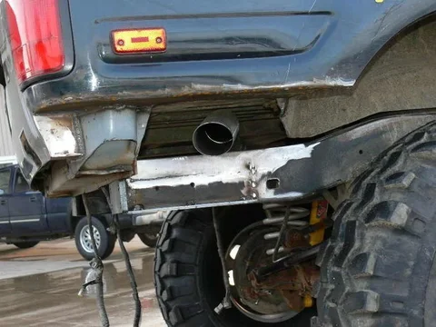 exhaust1.JPG