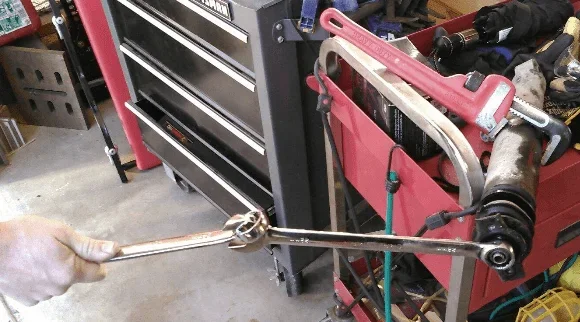 DOUBLE WRENCHING.webp