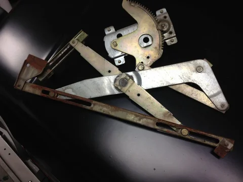 Pass Fnt Window Reg 2.webp