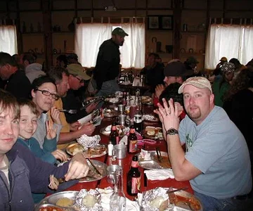 Cruise Moab dinner table CM2007.