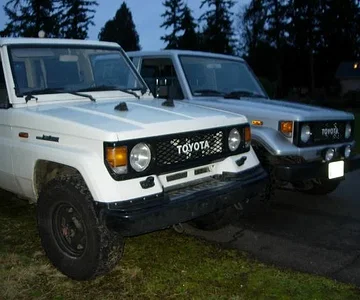 Orange Crate's LJ73 and my BJ70