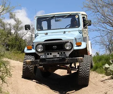 LandCruiser   04