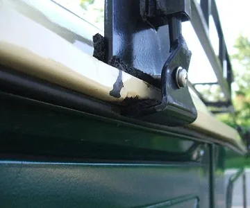 Improved mounting bracket.