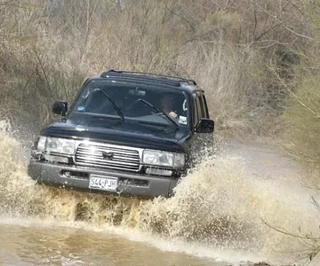 wheelin 3 09 08 Steve in the 97 FZJ80 010