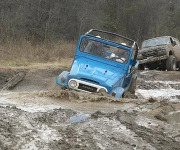 Wheelin 2 17 08 FJ40 008