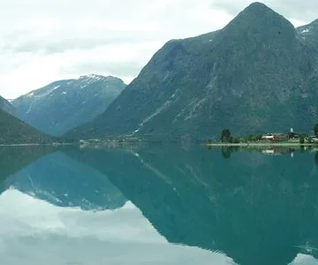 Some scenery on the way to Naustdal