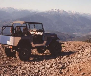 another older rig parked up at the top of Black tusk whistler B.C.