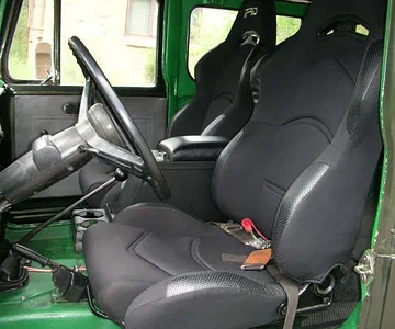 1980 BJ40 Custom seats, Custom Built Seat Bracket, and locking center console (After)