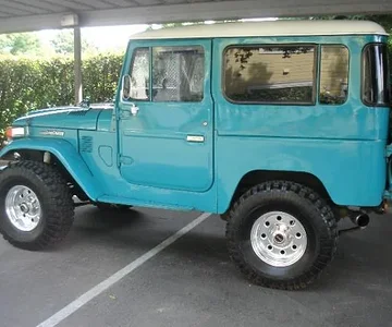 Driver side shoot of my 1977 BJ40