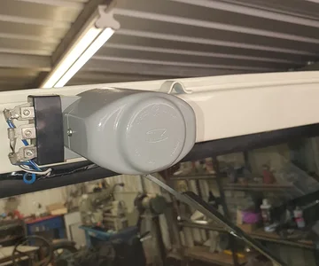 Wiper Motor covers colour matched