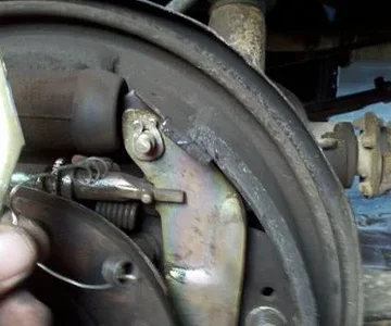 Brake screw up