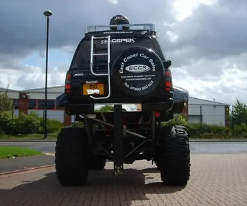 FJ80 Monster Truck 1