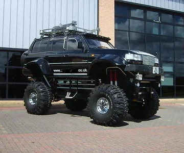 FJ80 Monster Truck 4