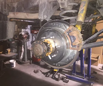 Ohhh fancy brakes