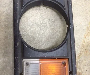 R bezel