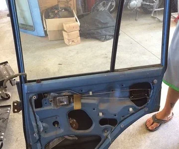 RR door