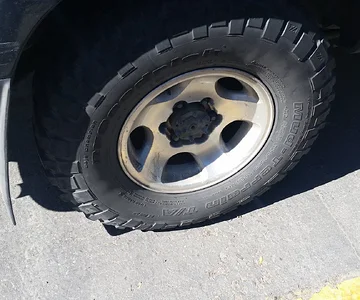 FJ80 tires