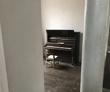 Church 1 interior piano