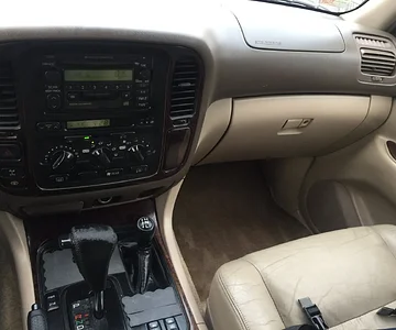 2000 LC Center console