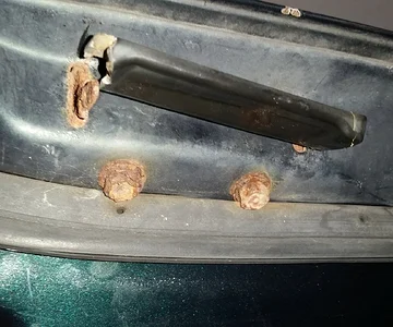 Rear Upper Hatch Release