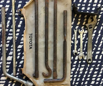 Land Cruiser tool kit open