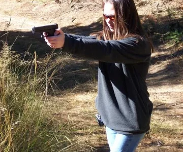 Mom's new Glock 19 9mm