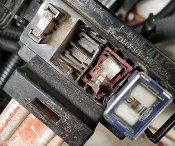 Broken Fuse inside terminal