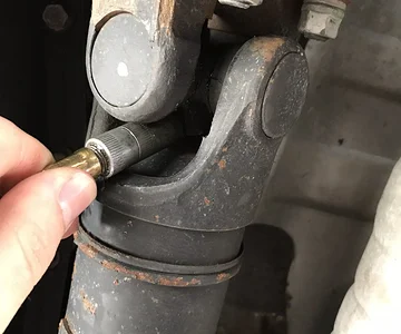Fresh grease in the driveshafts/u-joints