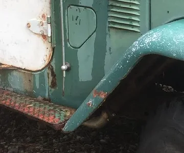 door pillar rust
