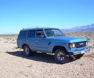 Old Land Cruiser that I had to sell to move to Iowa.