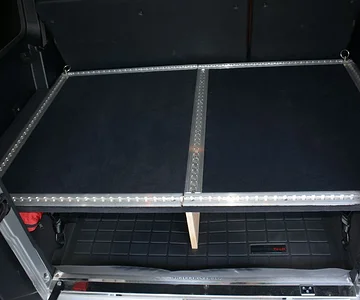 CargoShelfOverview3.jpg
