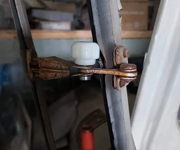 Bug Catcher Wing Window Knob