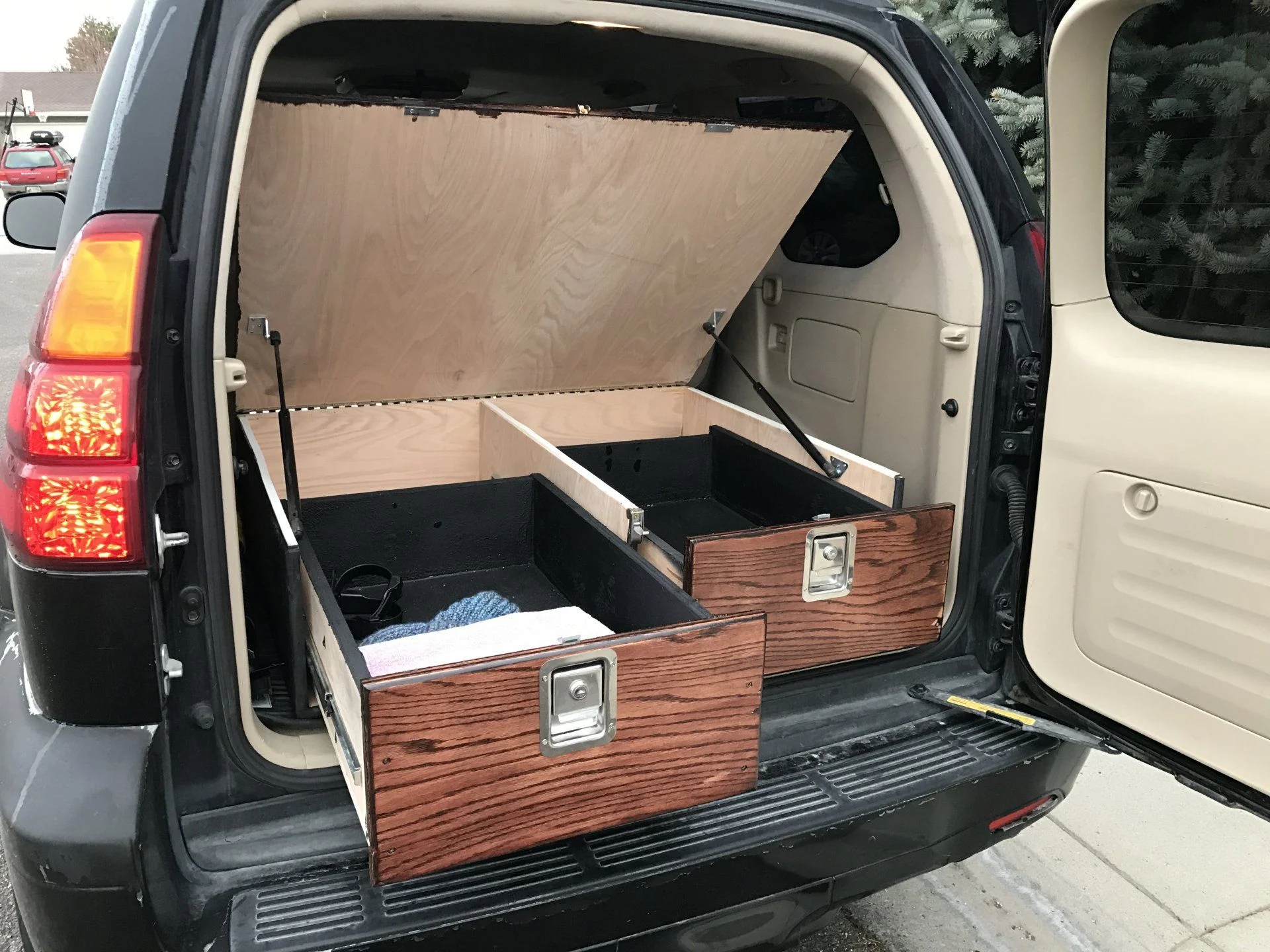 120 cargo drawers