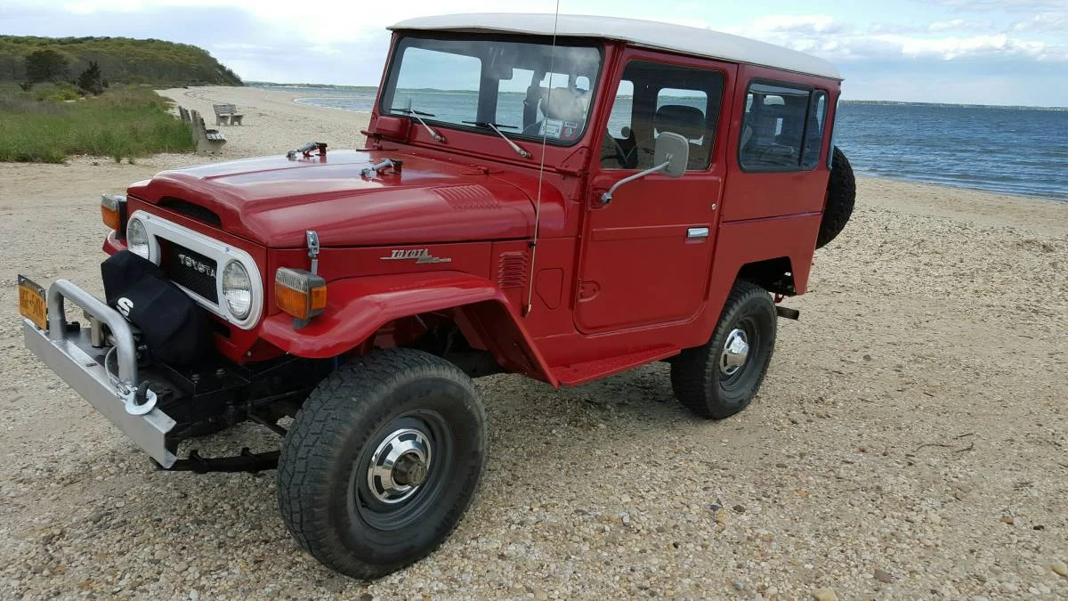 1976 Toyota FJ40 (Nice Driver) Land Cruiser (The Hamptons)