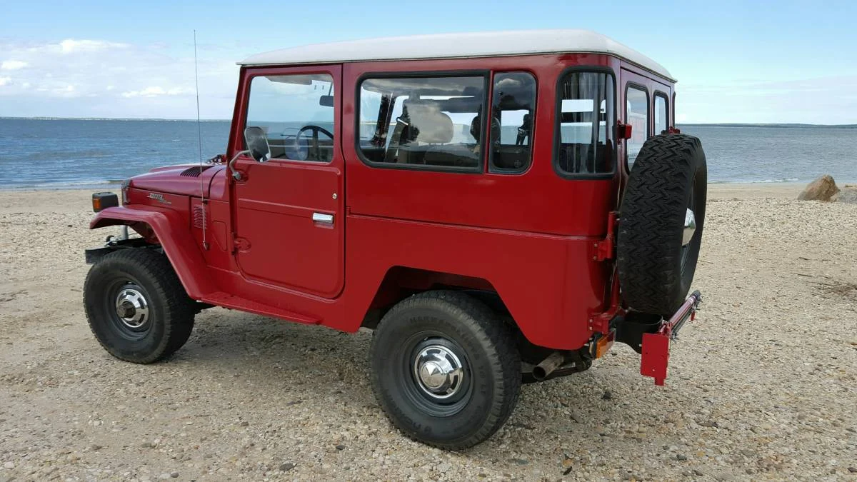 1976 Toyota FJ40 (Nice Driver) Land Cruiser (The Hamptons)